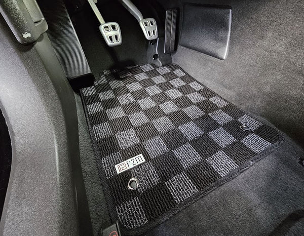 Phase 2 Motortrend (P2M) Checkered Carpet Race Floor Mats - Chevrolet C6 Corvette (2007.5-2013)