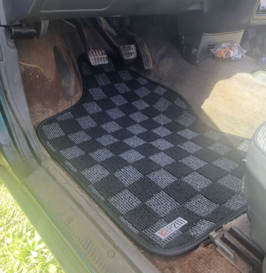 Phase 2 Motortrend (P2M) Checkered Flag Carpet Floor Mats - Nissan D21 Hardbody Pickup (1989-1994)