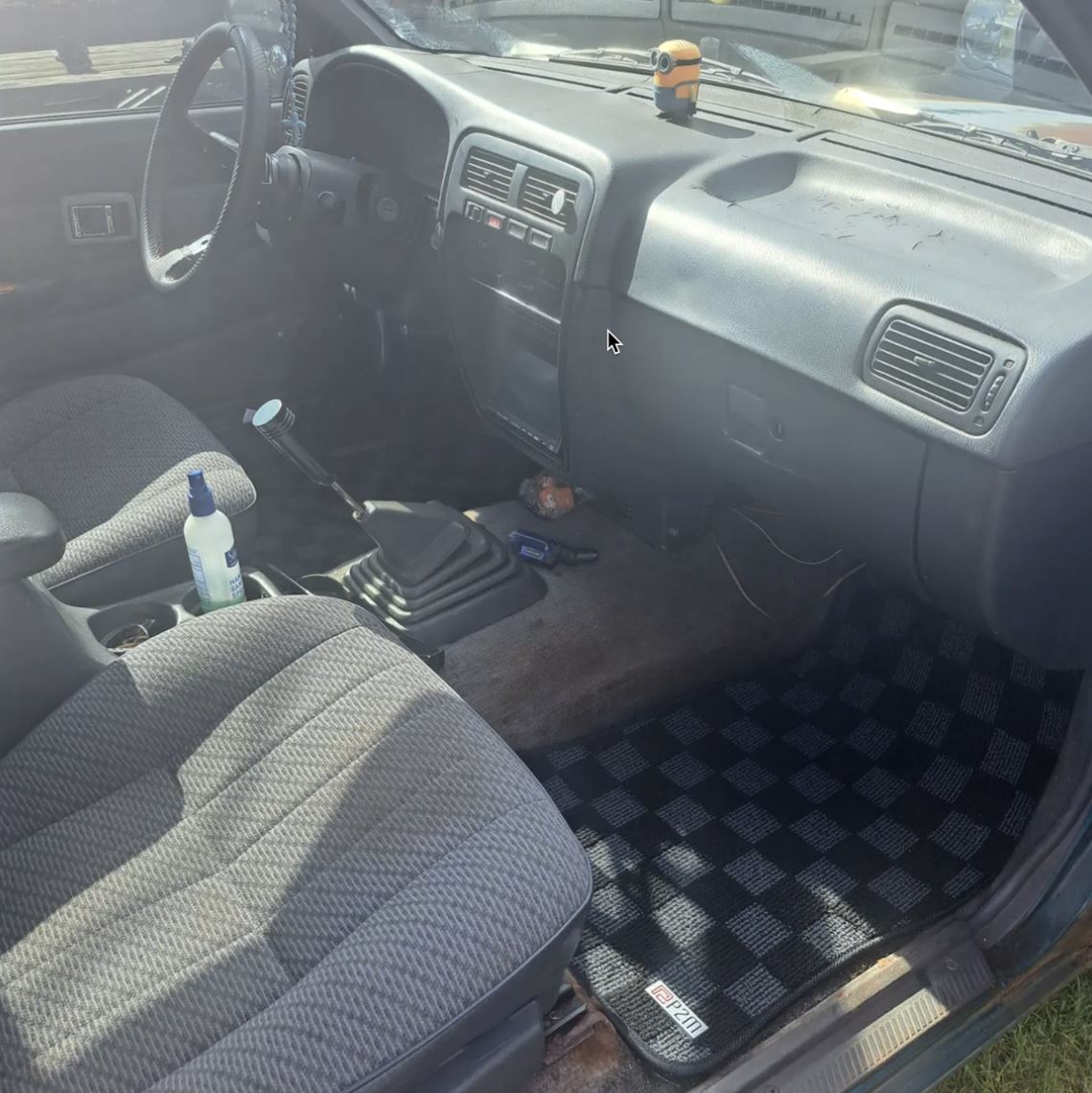 Phase 2 Motortrend (P2M) Checkered Flag Carpet Floor Mats - Nissan D21 Hardbody Pickup (1989-1994)
