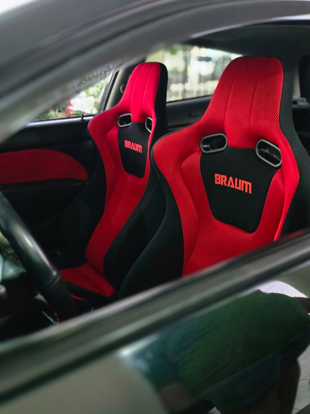 Braum VENOM Series Sport Reclinable Seats product image 3