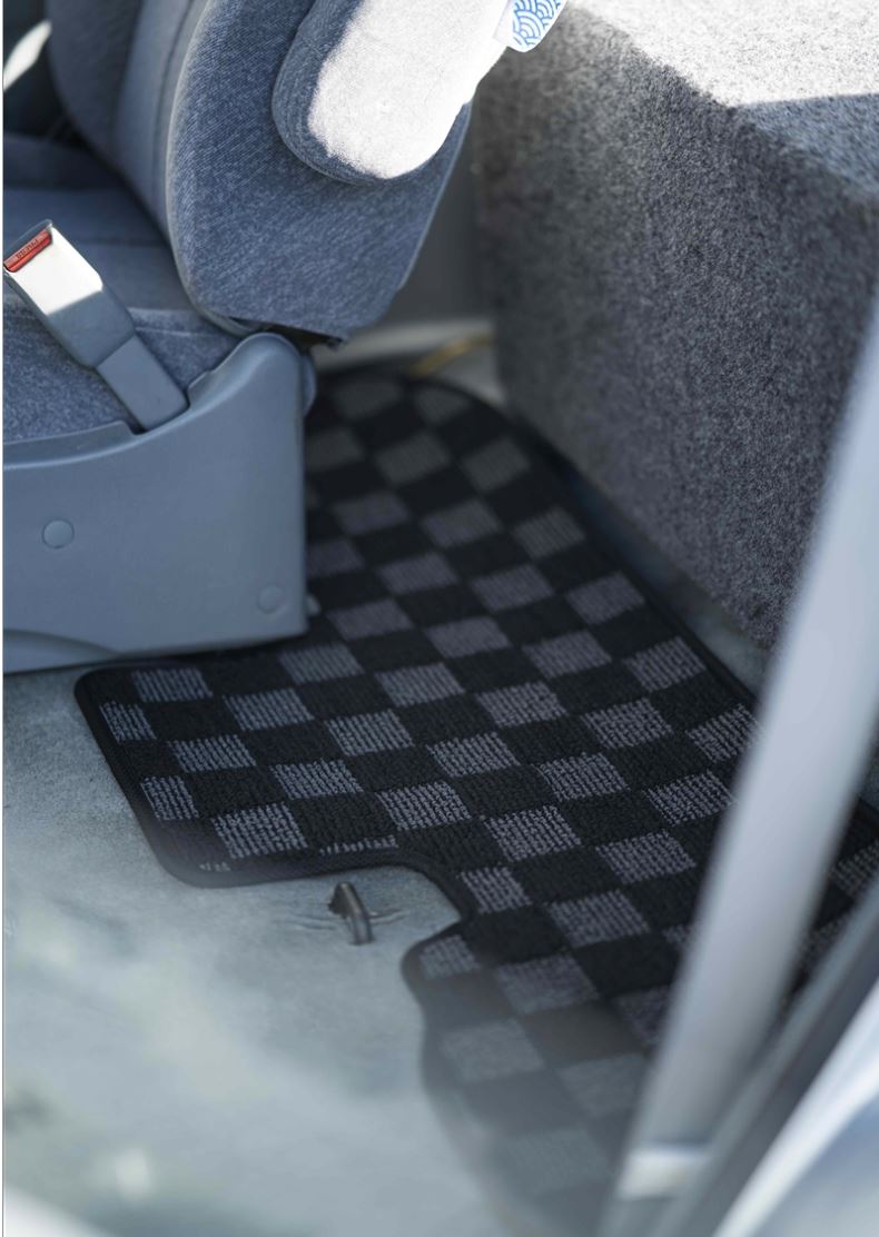 Phase 2 Motortrend (P2M) Checkered Carpet Race Floor Mats - Honda Odyssey RA1-RA5 (1995-1998)