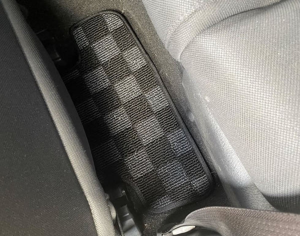Phase 2 Motortrend (P2M) Checkered Carpet Race Floor Mats - Ford Mustang S197 (2005-2009)