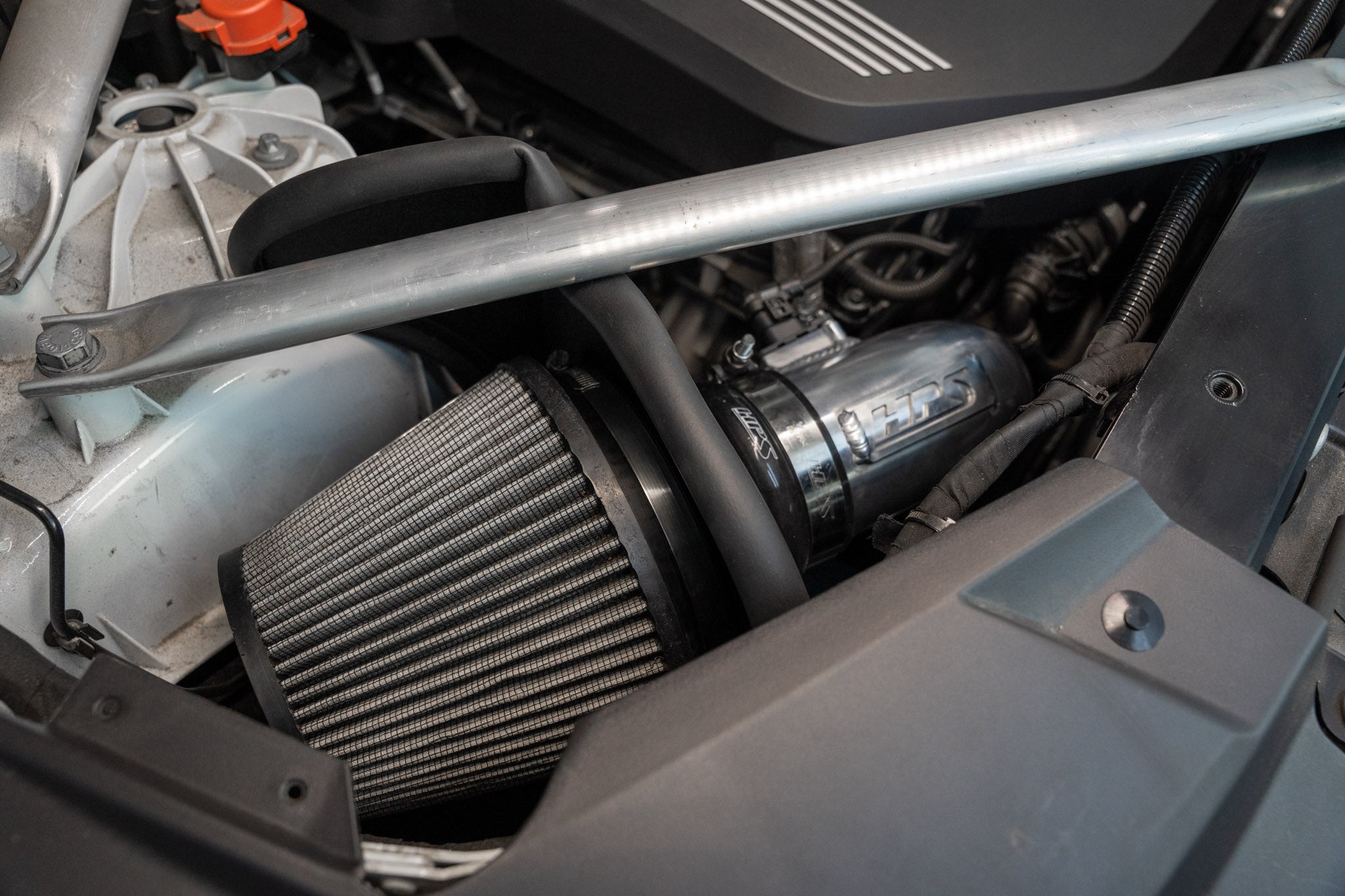 HPS Performance Blue Short Ram Intake w/ Shield - BMW X5 3.0L B58 G05 19-23 - BMW X5 xDrive40i / BMW X5 sDrive40i / BMW X5 xDrive45e B58 PHEV PHEV, G05 / BMW X6 / BMW X7 - (2019-2023 / 2019-2023 / 2021-2023 / 2020-2023 / 2019-2022)