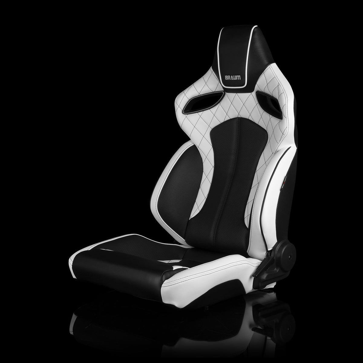 Braum BRR6-WDBS — White Leatherette | Diamond | Black Trim