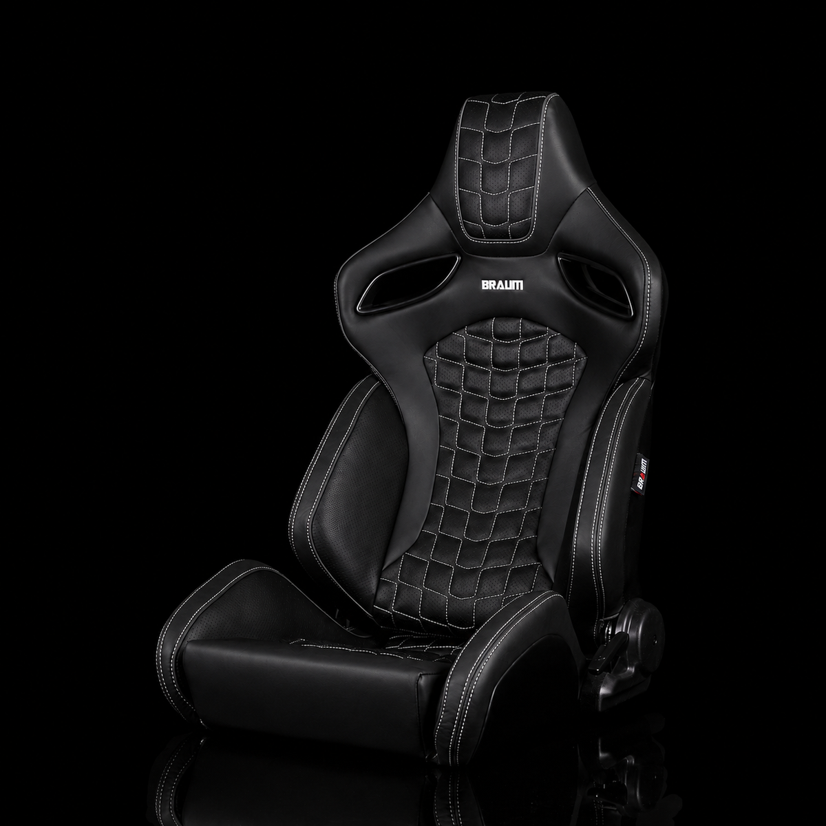 Braum ORUE-S black leatherette rhombus quilted seats