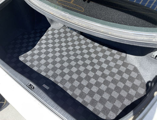 Phase 2 Motortrend (P2M) Checkered Carpet Race Trunk Mat - Lexus LS400 UCF20 (1995-2000)