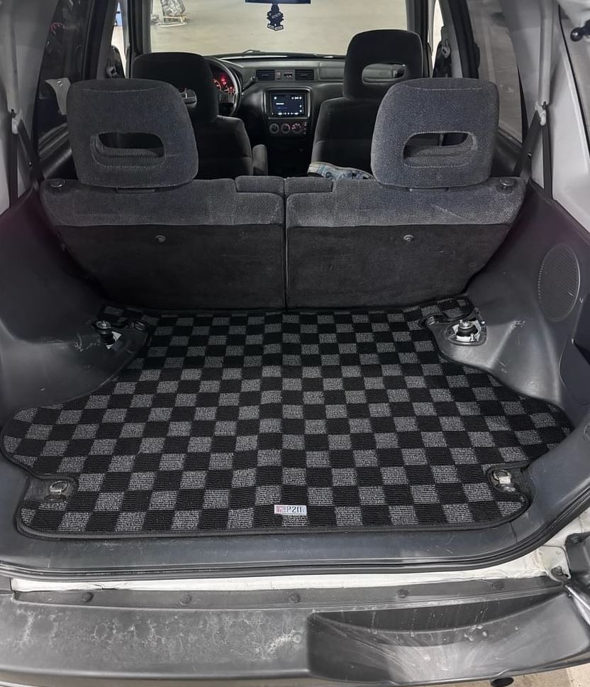 P2M Checkered Carpet Race Trunk Mat - Honda CR-V RD1 RD2 (1995-2001) - P2-CPTCRVRD12DGTR-TP