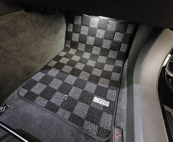 Phase 2 Motortrend (P2M) Checkered Carpet Race Floor Mats - Chevrolet C6 Corvette (2007.5-2013)
