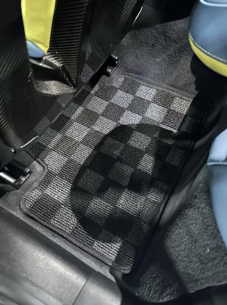 P2M Front & Rear Checkered Mats - BMW G20 G80 2019-2024 - P2-CPTG2080FRDG-TP