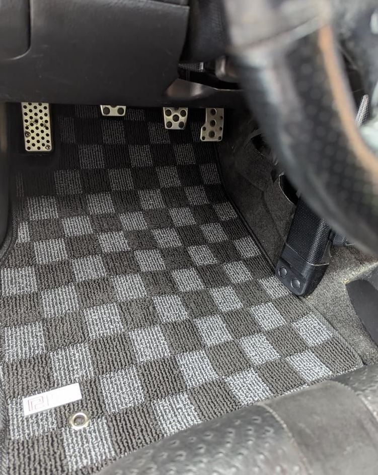 Phase 2 Motortrend (P2M) Checkered Flag Carpet Floor Mats Front - Toyota MR2 Spyder MRS SW30 (2000-2005)