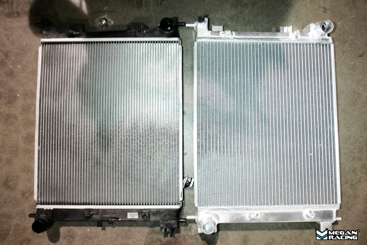 Megan Racing MR-RT-HYV11T radiator for 2012–2018 Hyundai Veloster 1.6 Turbo manual, view 3