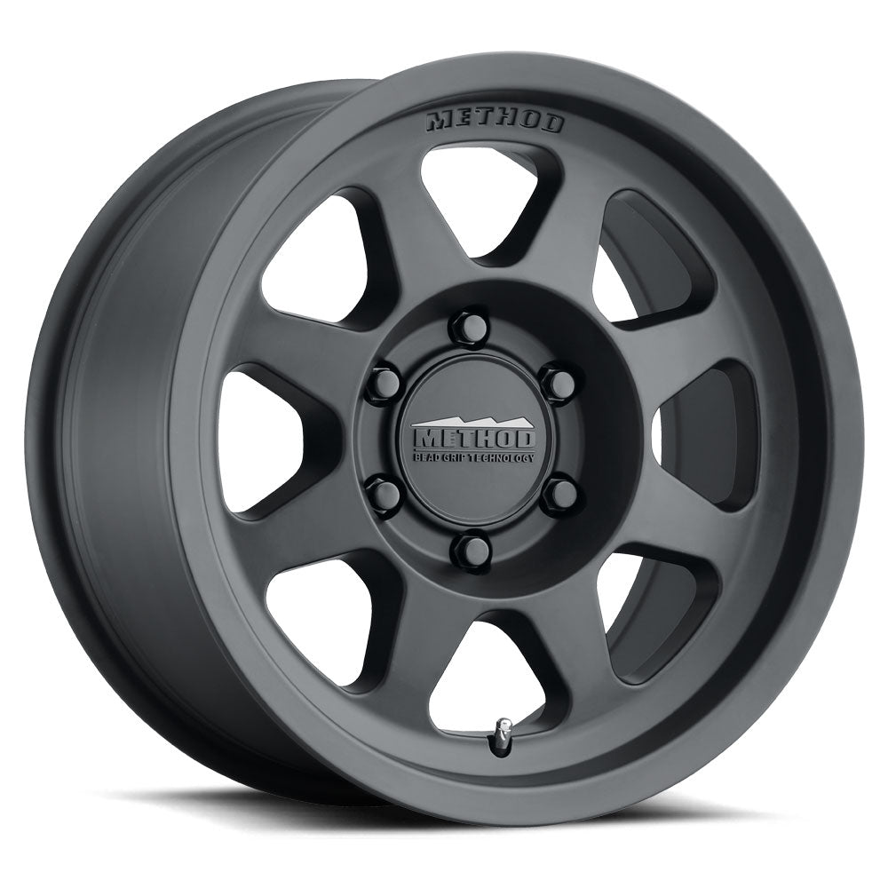 Method 701 | Matte Black | Wheel view 1