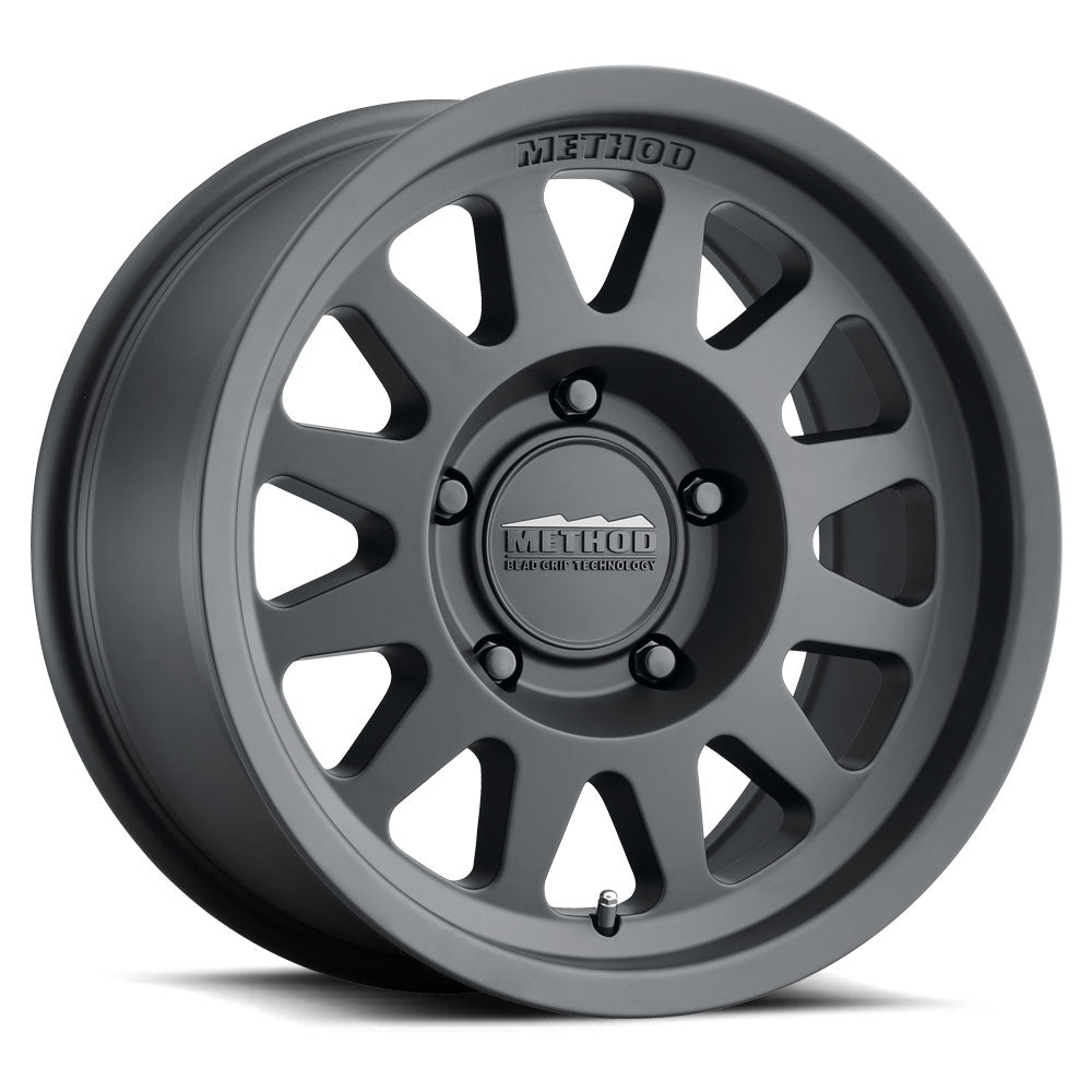 Method 704 | Matte Black | Wheel view 5