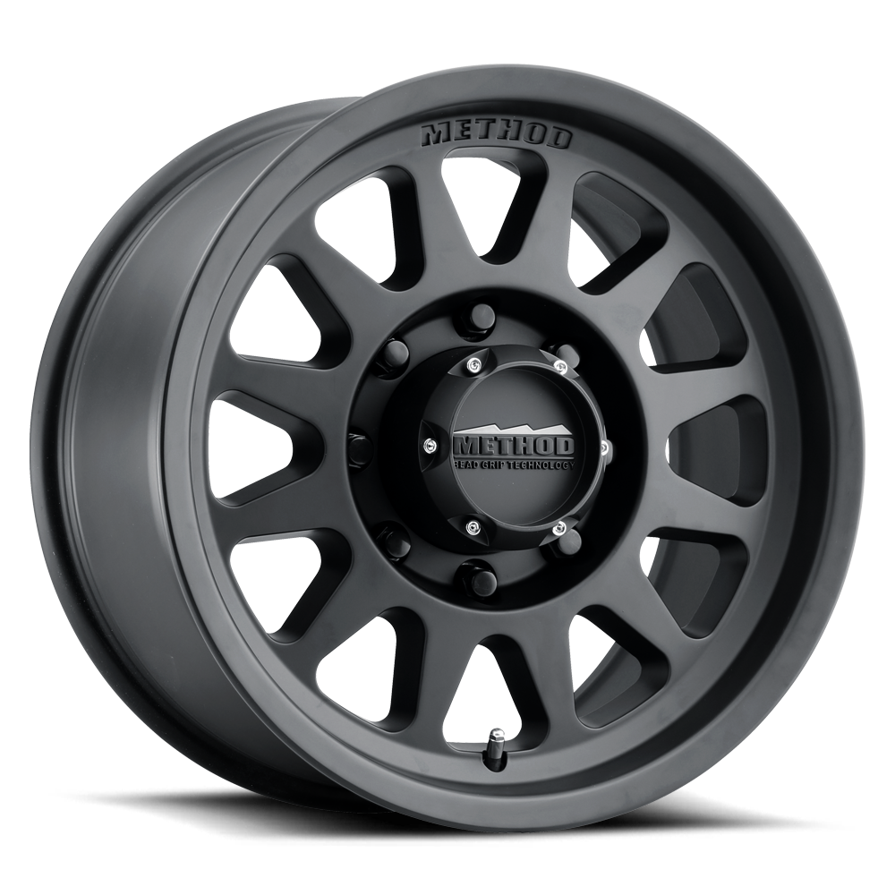 Method 704-HD | Matte Black | Wheel view 1