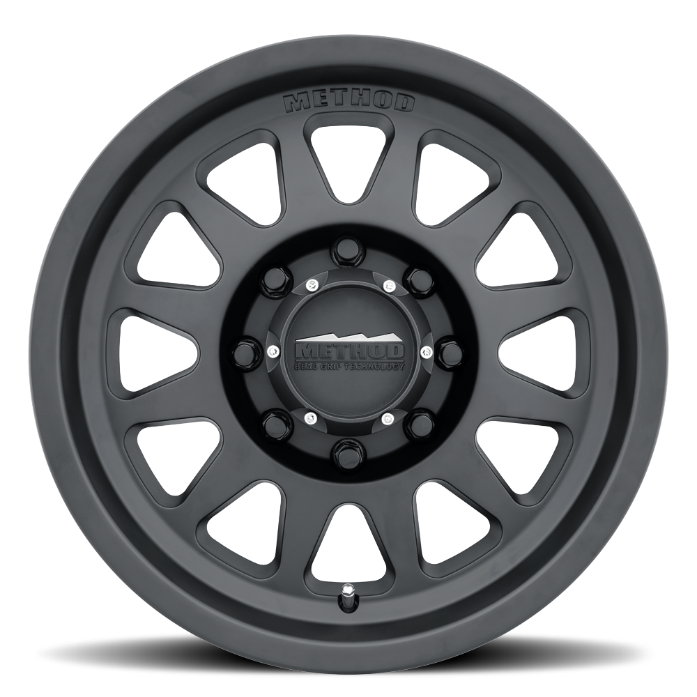 Method 704-HD | Matte Black | Wheel view 2