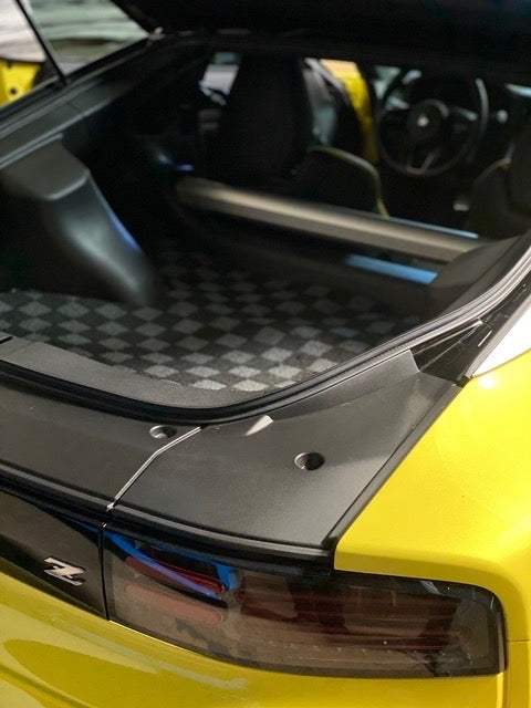 P2-CPT370ZDGTR-TP-2 - NISSAN RZ34 400Z REAR TRUNK MAT : DARK GREY - View 3