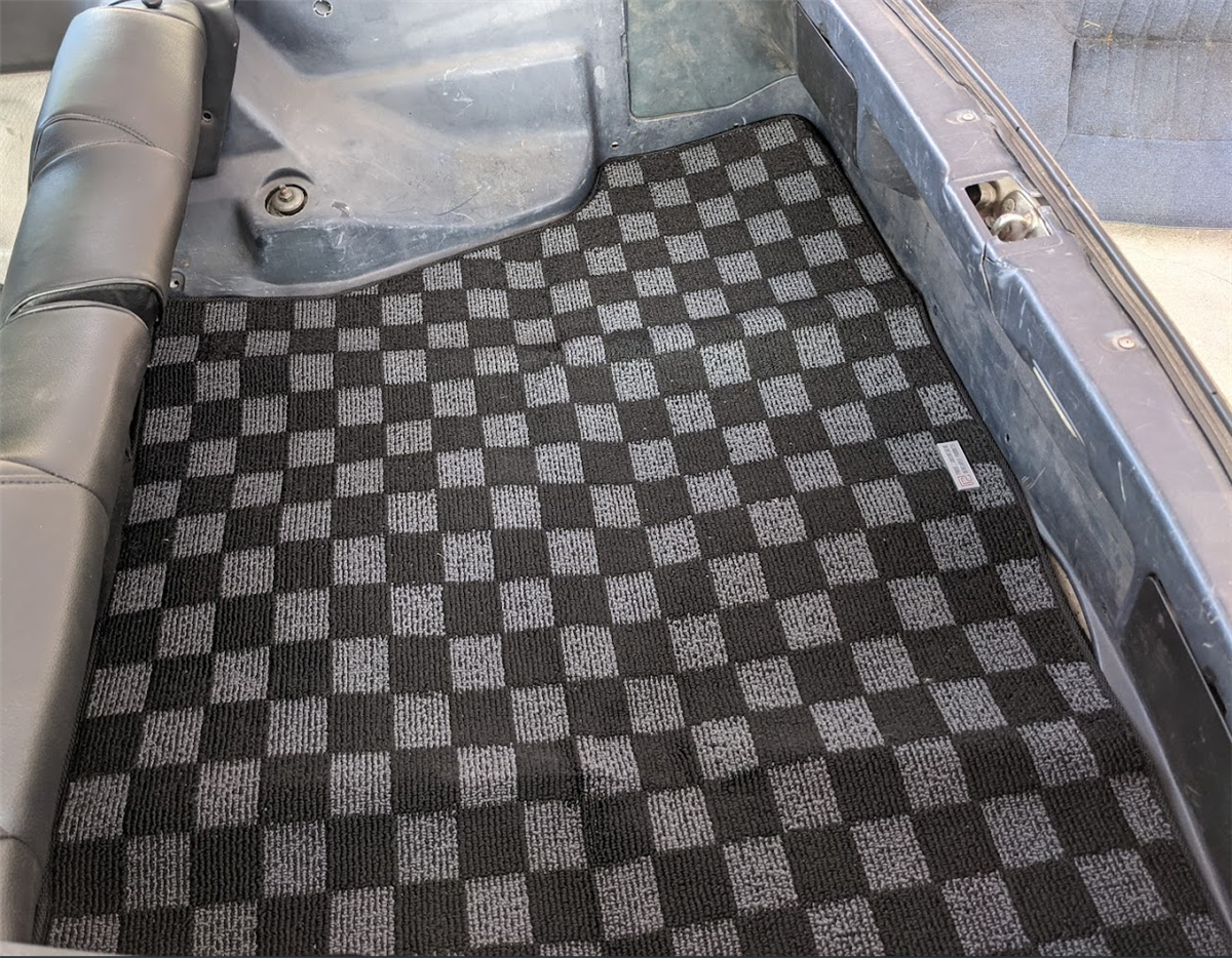 P2-CPTAE86DGTR-TP - TOYOTA COROLLA AE86 (HATCH) REAR TRUNK MAT : DARK GREY - View 3