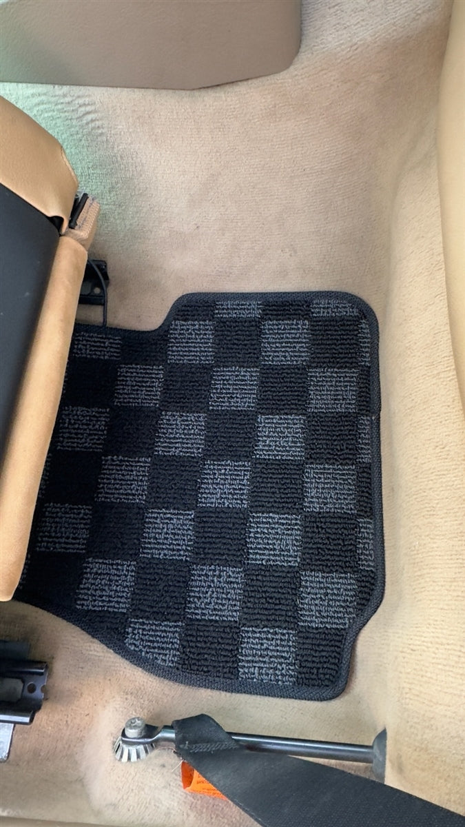 P2-CPTE36CONVFRDG-TP - BMW E36 1995-99 3-SERIES  CONVERTIBLE RACE FLOOR MATS : DARK GREY (FRONT/REAR) - View 5