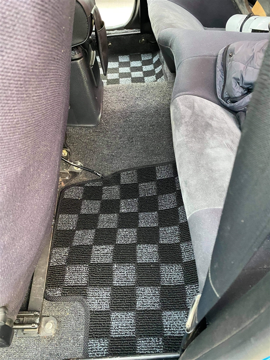 P2-CPTR32GTRFRDGRHD-TP - [RHD] R32 SKYLINE GTR (JDM RHD) FRONT + REAR RACE FLOOR MATS : DARK GREY - View 16
