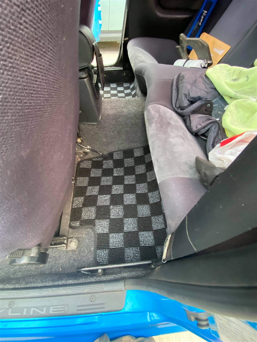 P2-CPTR32GTRFRDGRHD-TP - [RHD] R32 SKYLINE GTR (JDM RHD) FRONT + REAR RACE FLOOR MATS : DARK GREY - View 18