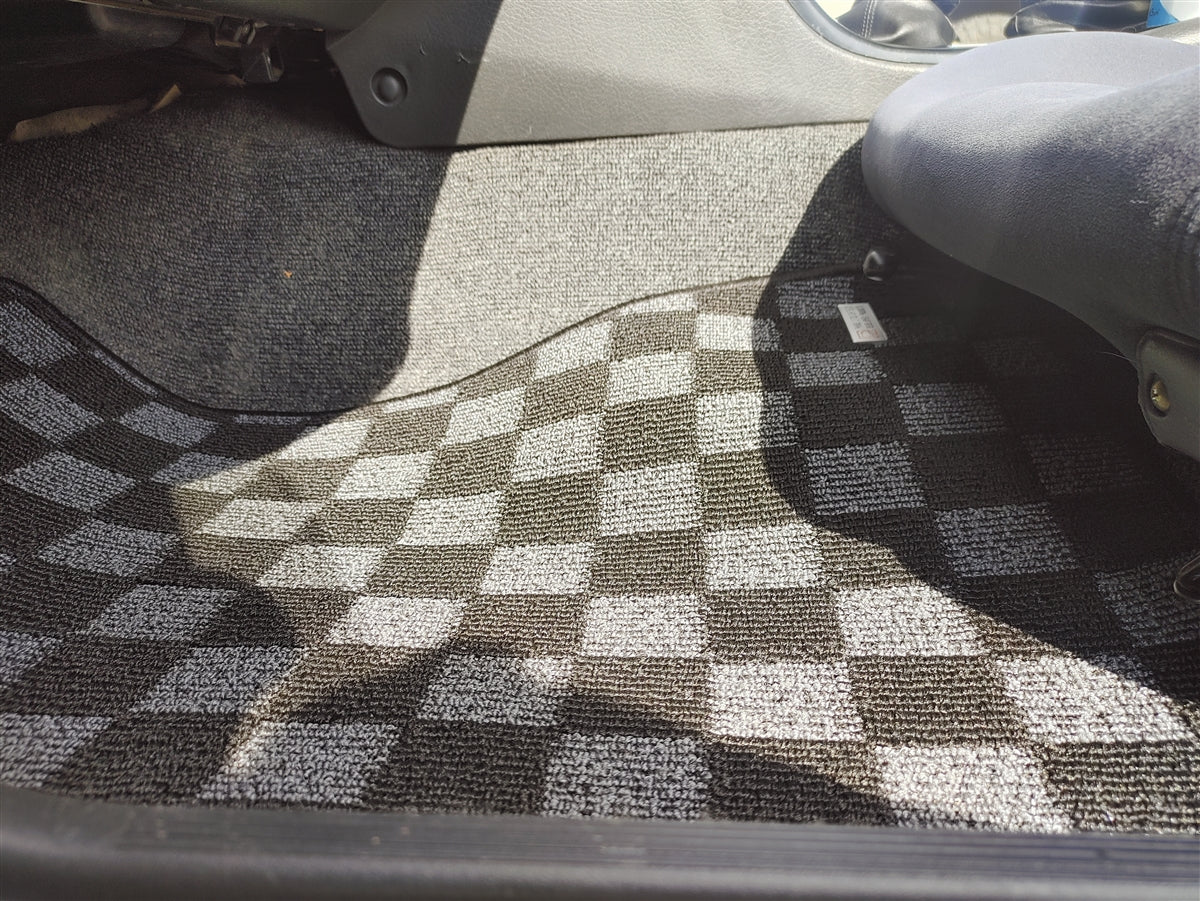 P2-CPTR32GTRFRDGRHD-TP - [RHD] R32 SKYLINE GTR (JDM RHD) FRONT + REAR RACE FLOOR MATS : DARK GREY - View 4