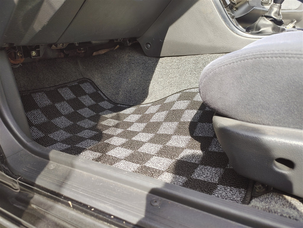 P2-CPTR32GTRFRDGRHD-TP - [RHD] R32 SKYLINE GTR (JDM RHD) FRONT + REAR RACE FLOOR MATS : DARK GREY - View 5