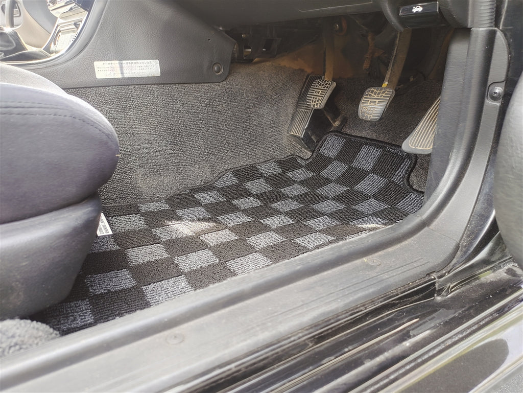 P2-CPTR32GTRFRDGRHD-TP - [RHD] R32 SKYLINE GTR (JDM RHD) FRONT + REAR RACE FLOOR MATS : DARK GREY - View 6