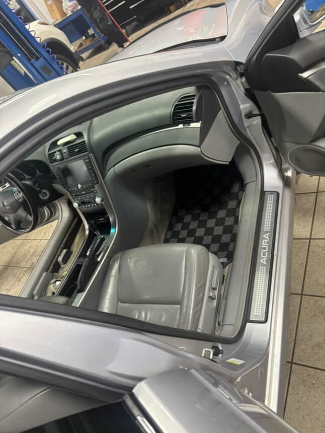 P2-CPTUA67TLFRDG-TP - ACURA TL (UA6/UA7) 2004-08  RACE FLOOR MATS : DARK GREY - View 6