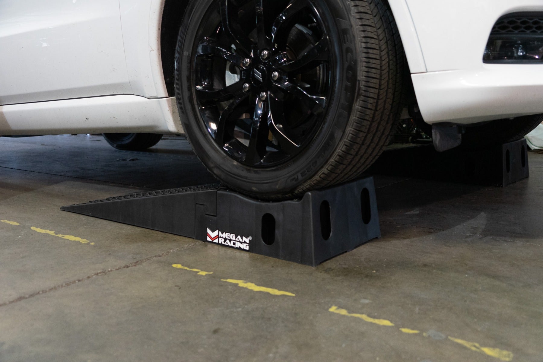 Megan Racing Two Piece High Profile 8 Ton Drive-On Ramps (Set of 2)