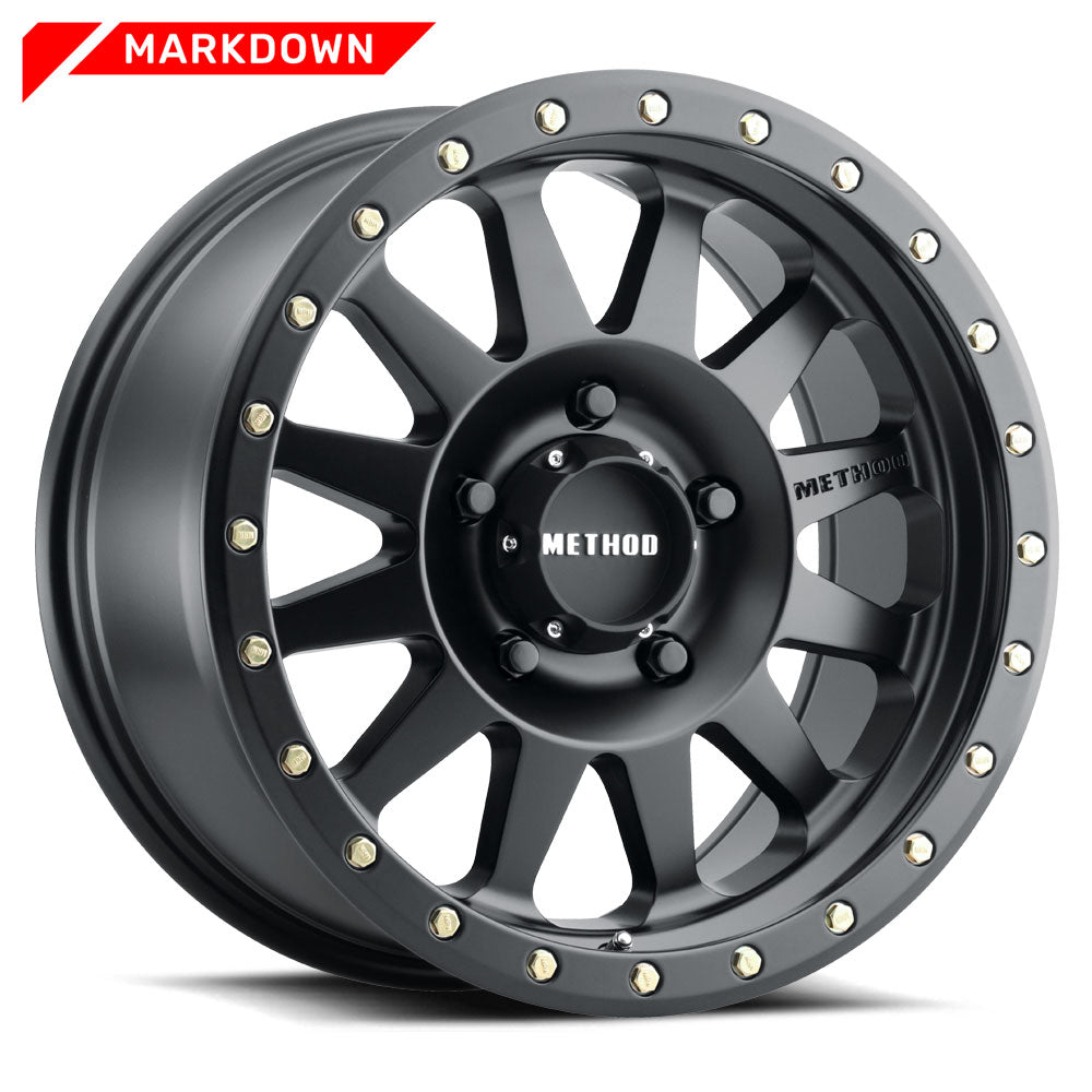 Method 304 | Matte Black | Wheel view 1