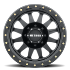 Method 304 | Matte Black | Wheel view 4
