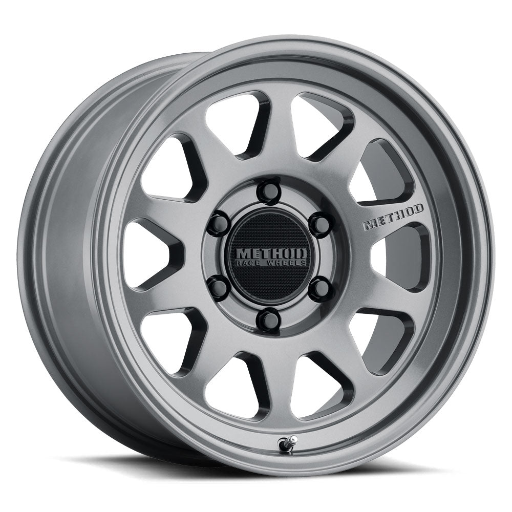 Method 316 | Gloss Titanium | Wheel view 1