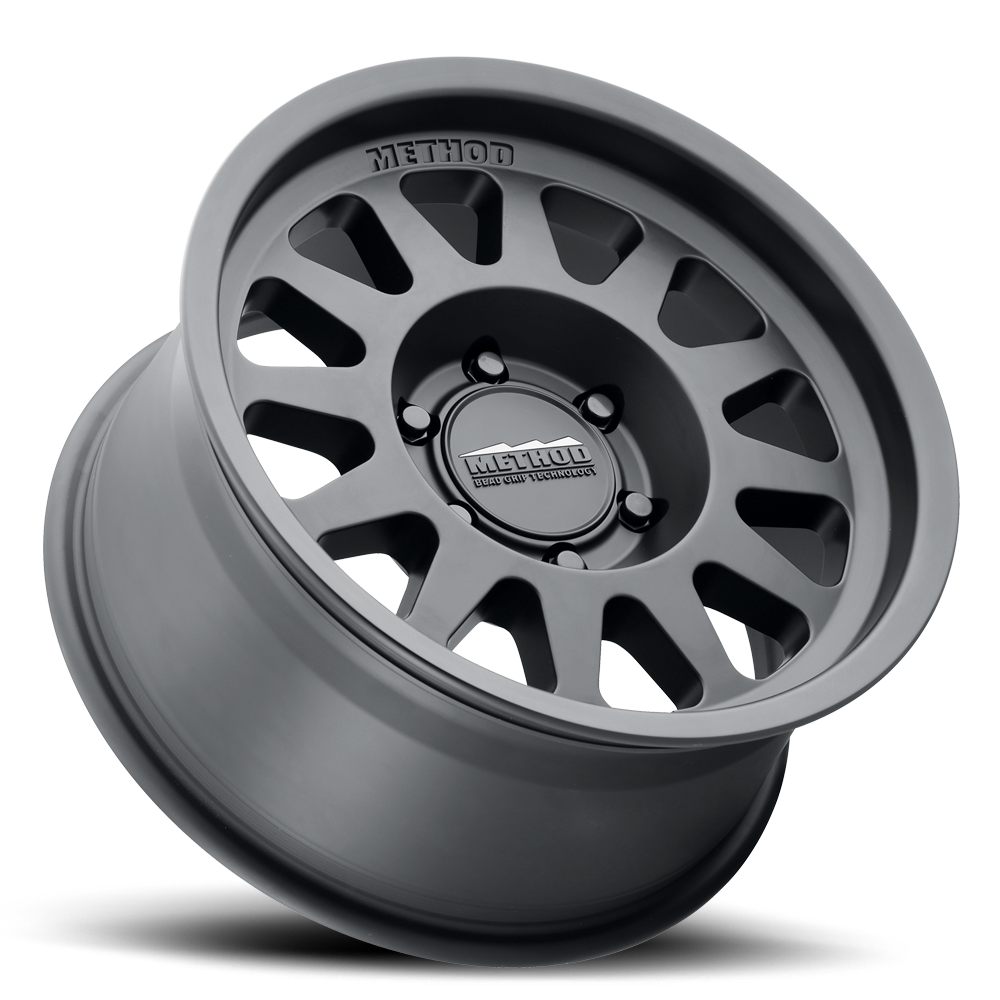 Method 704 | Matte Black | Wheel view 3