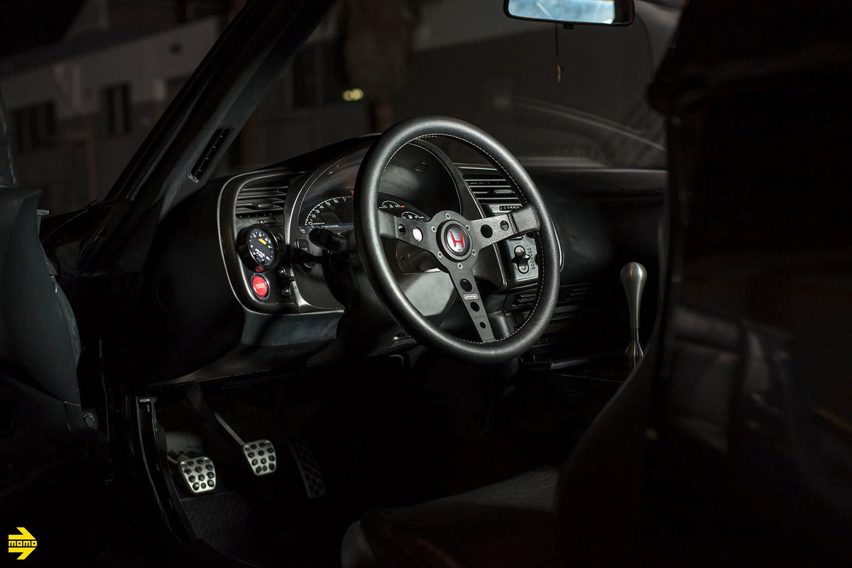 MOMO Prototipo 320mm Steering Wheel - Black Leather, Black Anodized Spokes - MOMO model installation example