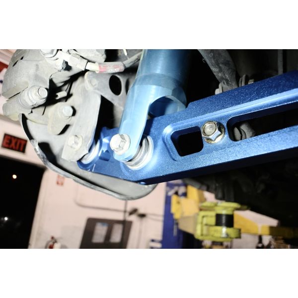 Megan Racing V2 Rear Lower Control Arms (Spherical Bushings) - Acura Integra (1994-2001)
