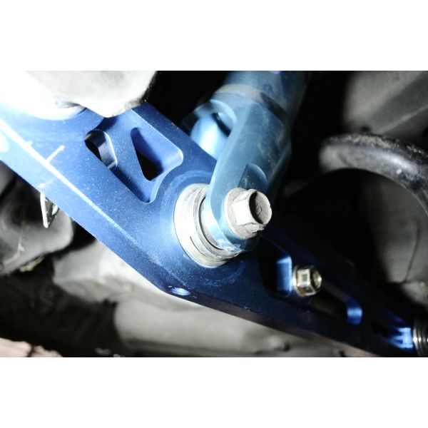 Megan Racing V2 Rear Lower Control Arms (Spherical Bushings) - Honda Civic (1988-1995)