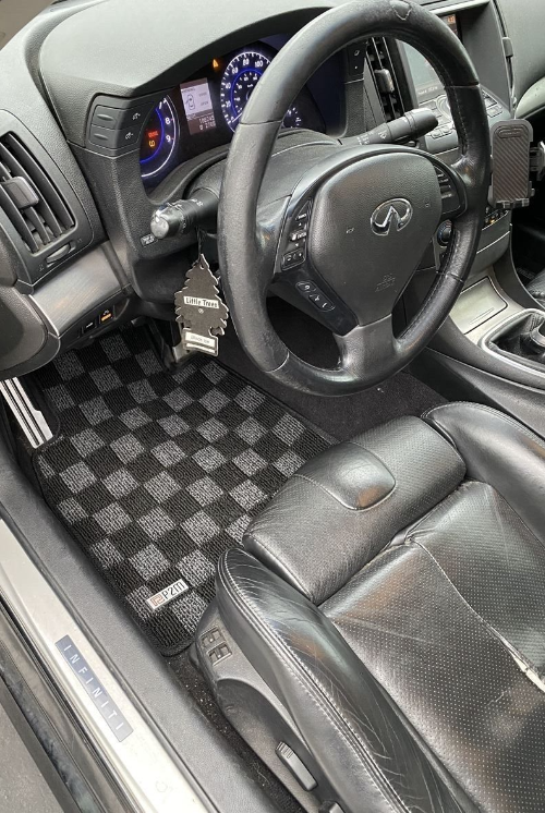 Phase 2 Motortrend (P2M) Front & Rear Checkered Race Carpet Floor Mats - Infiniti G37 Coupe / Sedan (2008-2013)