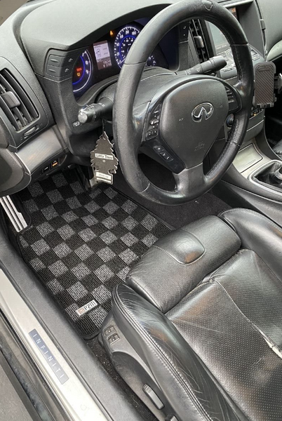 Phase 2 Motortrend (P2M) Front & Rear Checkered Race Carpet Floor Mats - Infiniti G37 Coupe / Sedan (2008-2013)