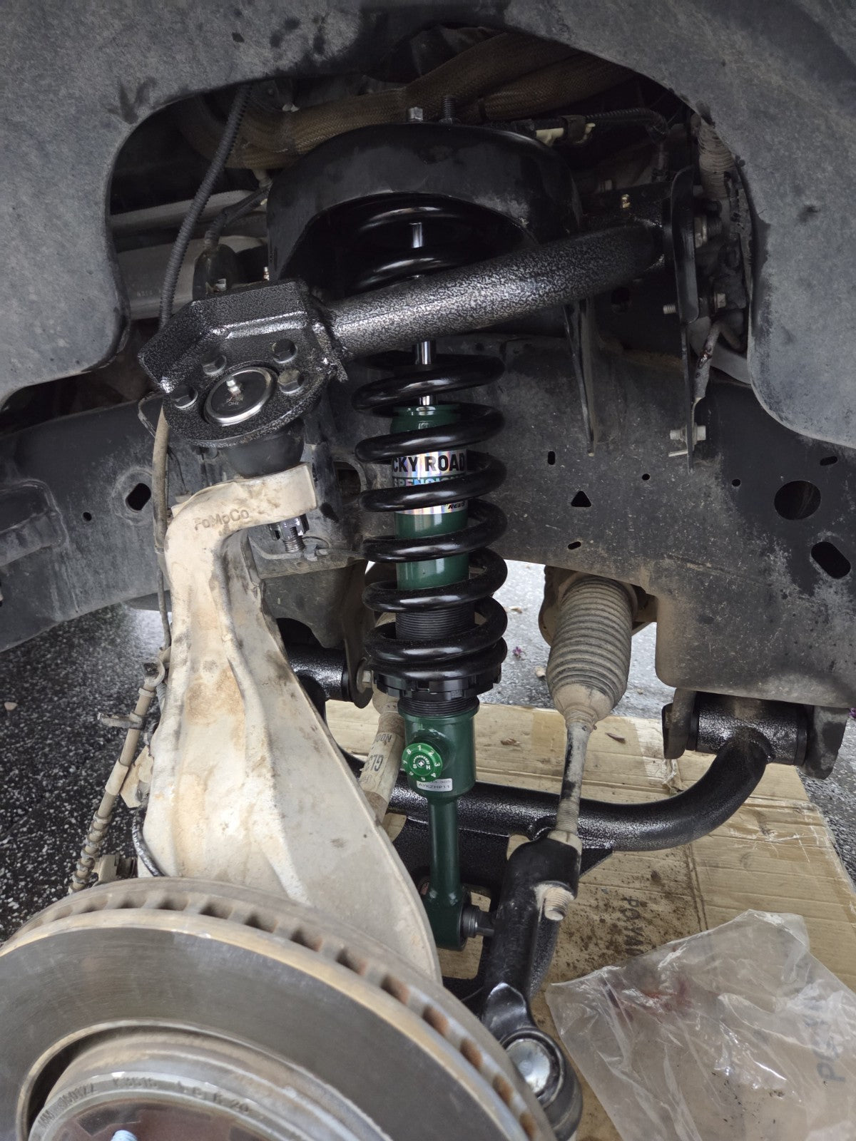 Rev9 Power Rocky Road Adjustable Leveling Front Struts - Ford F150 RWD 2014-2020 (0-2")