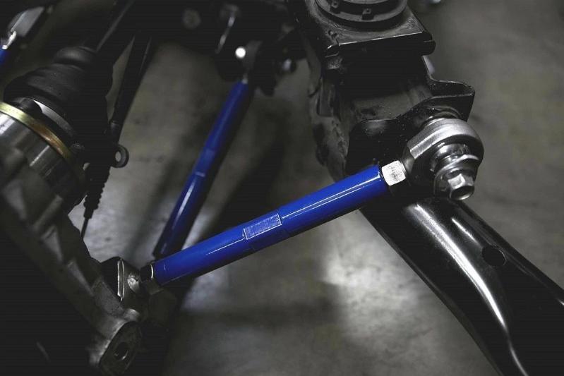 P2M Pillowball Adjustable Rear Traction Rods - Nissan R35 GT-R (2008+) - P2-RTLR35-HC