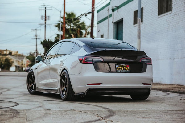 Seibon Carbon Fiber Trunk Lid w/ Integrated Spoiler - Tesla Model 3 (2017-2021)