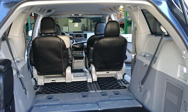Phase 2 Motortrend (P2M) Checkered Front & Rear Carpet Floor Mats - Toyota 8 Seater Sienna XL30 (2011-2020)