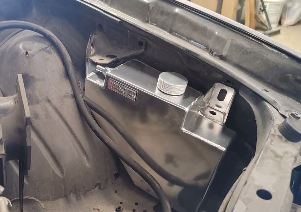P2M Gen 2 Coolant Over Flow Reservoir Expansion Tank - Nissan 240SX S14 (1995-1998) - P2-CRTNS14V2-GD