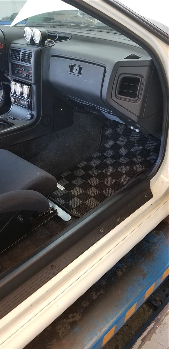 P2M Checkered Floor Mats - Mazda RX-7 FC3S (1986-1990) - P2-CPTFC3SDG-TP