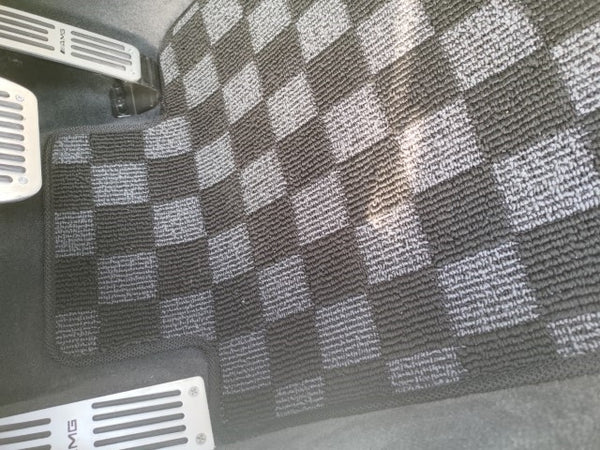 Phase 2 Motortrend (P2M) Front & Rear Checkered Flag Carpet Floor Mats - Mercedes E Class W210 (1996-2002)