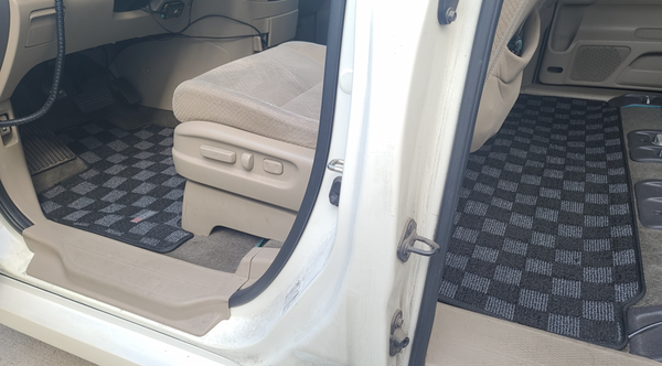 Phase 2 Motortrend (P2M) Front & Rear Dark Grey Carpet Floor Mats Set - Honda Odyssey RL5 (2011-2017)