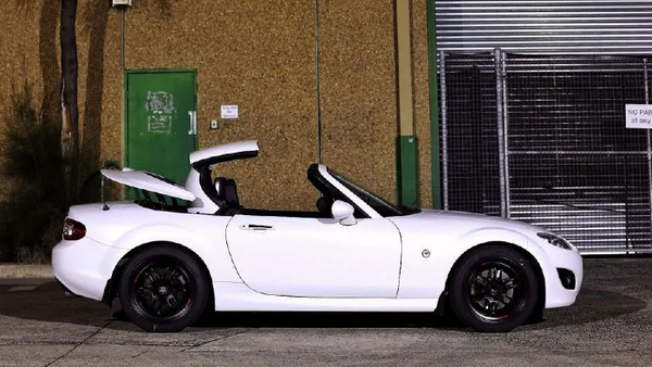 Ohlins Road and Track Coilovers - Mazda Miata / MX-5 (NC) 2006-2015