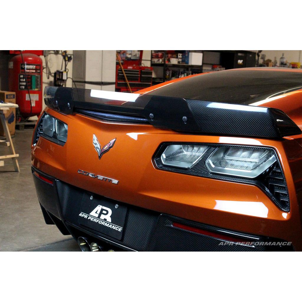 APR Performance Carbon Fiber Taillight Bezels - Chevrolet Corvette C7 & Z06 (2014-2019)